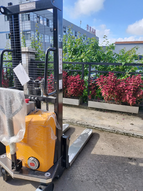 防爆蓄电池托盘堆垛车